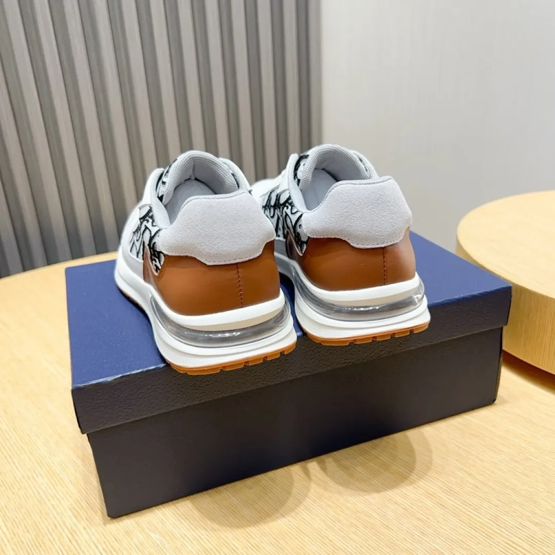 Men's shoes 💰P440💰 [Dior] Dior casual sports shoes, the uppers are made of original imported cowhide leather and original cloth fabrics, a must-have for fashionistas, and the complex craftsmanship is perfect. Imported soft mesh lining, sheepskin foot pads, soles: original soles specially provided by the original factory, exclusive movable molded soles are super comfortable, original factory single goods, men's size 38-45